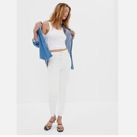 GAP 90's High Rise Universal Legging White Y2k Jeans Raw Hem Size 0 - MSRP $70 - Picture 1 of 6